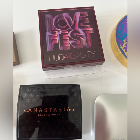 EyeShadow and other Bundle, Huda, Tarte, Anastasia, Rban D, Natasha Denona - Picture 4 of 8